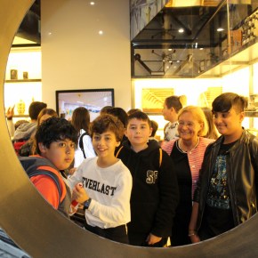 Presidio di Memoria – OGR FF.SS. Bologna: gli studenti della 2b delle scuole medie “De Andrè” in visita accompagnati dalla Presidente Simonetta&nbsp;Saliera